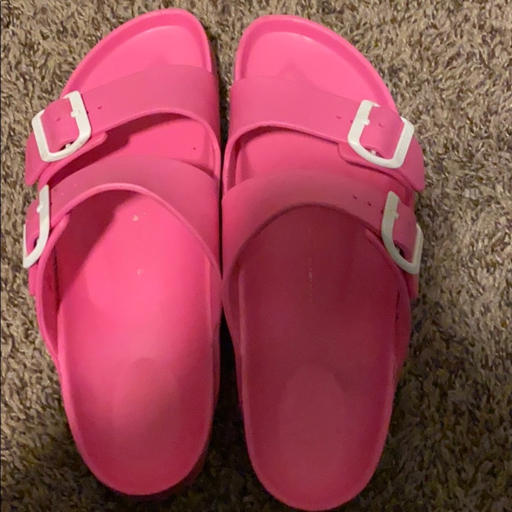 birkenstock arizona essential